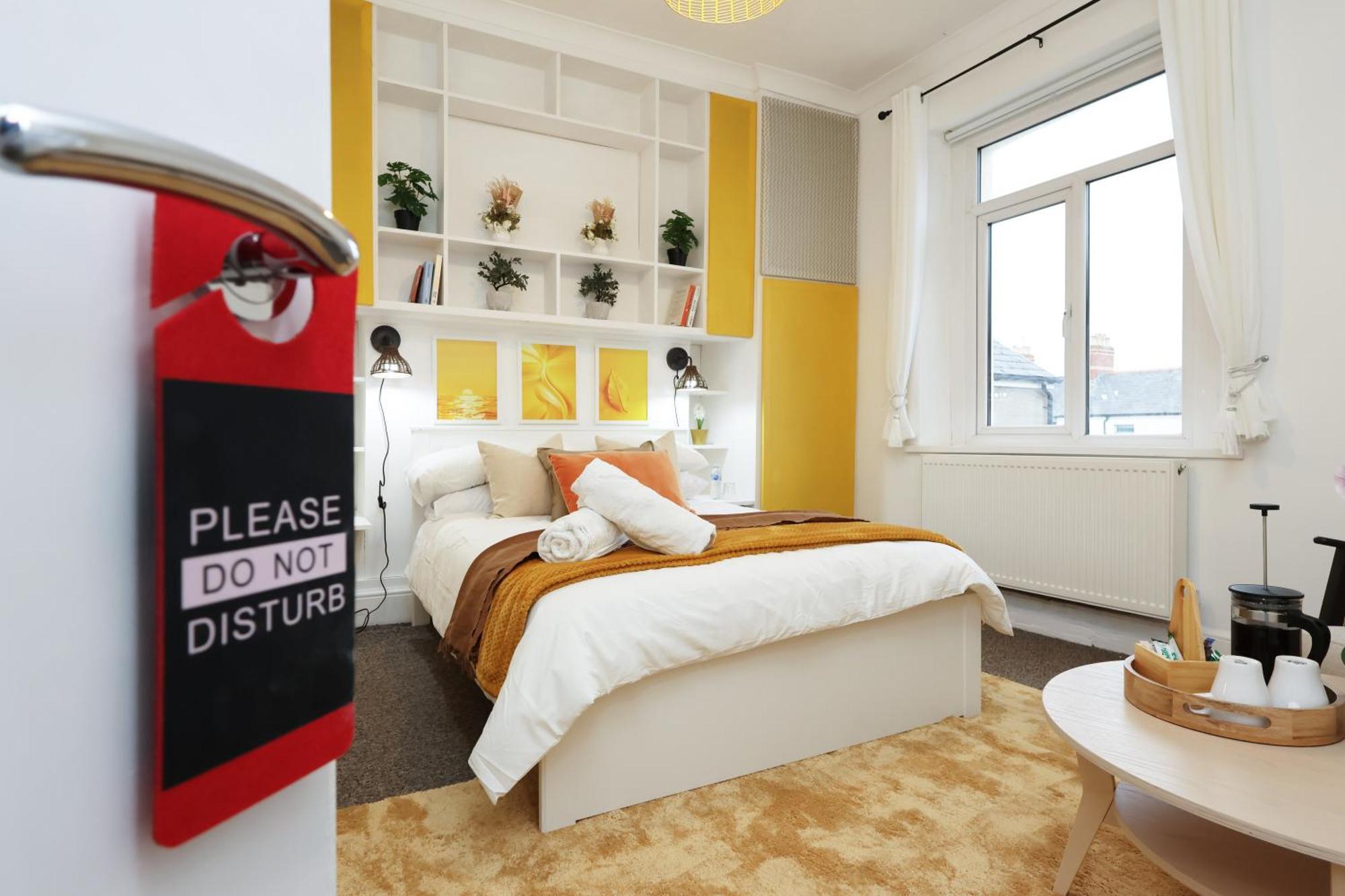 Cardiff City Guesthouse, Central Rooms, Fast Wi-Fi, On-Street Parking Buitenkant foto
