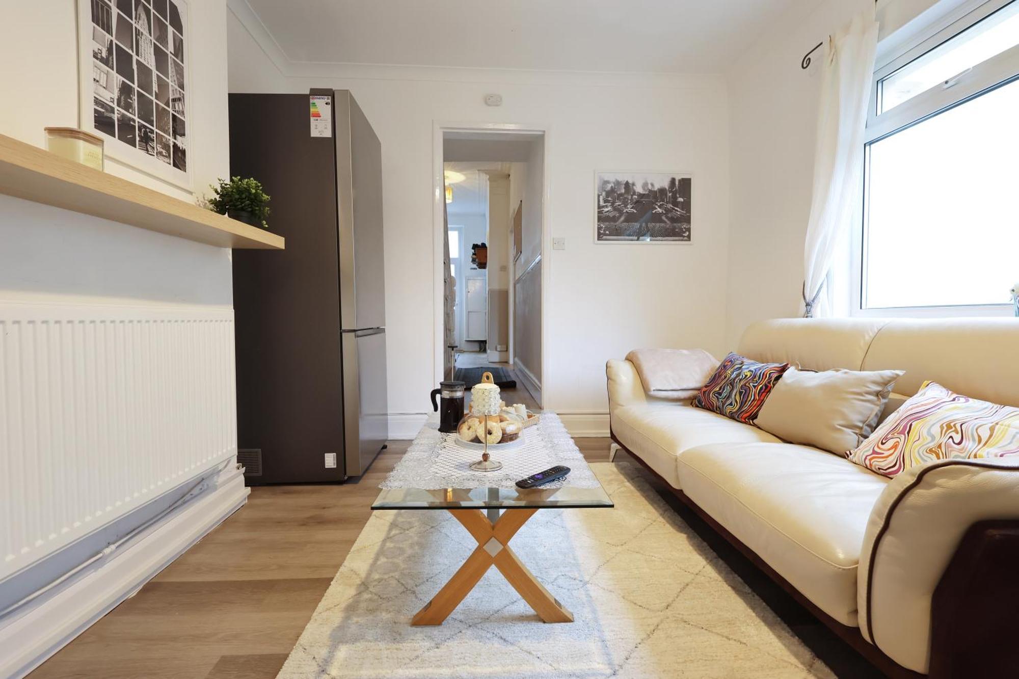 Cardiff City Guesthouse, Central Rooms, Fast Wi-Fi, On-Street Parking Buitenkant foto