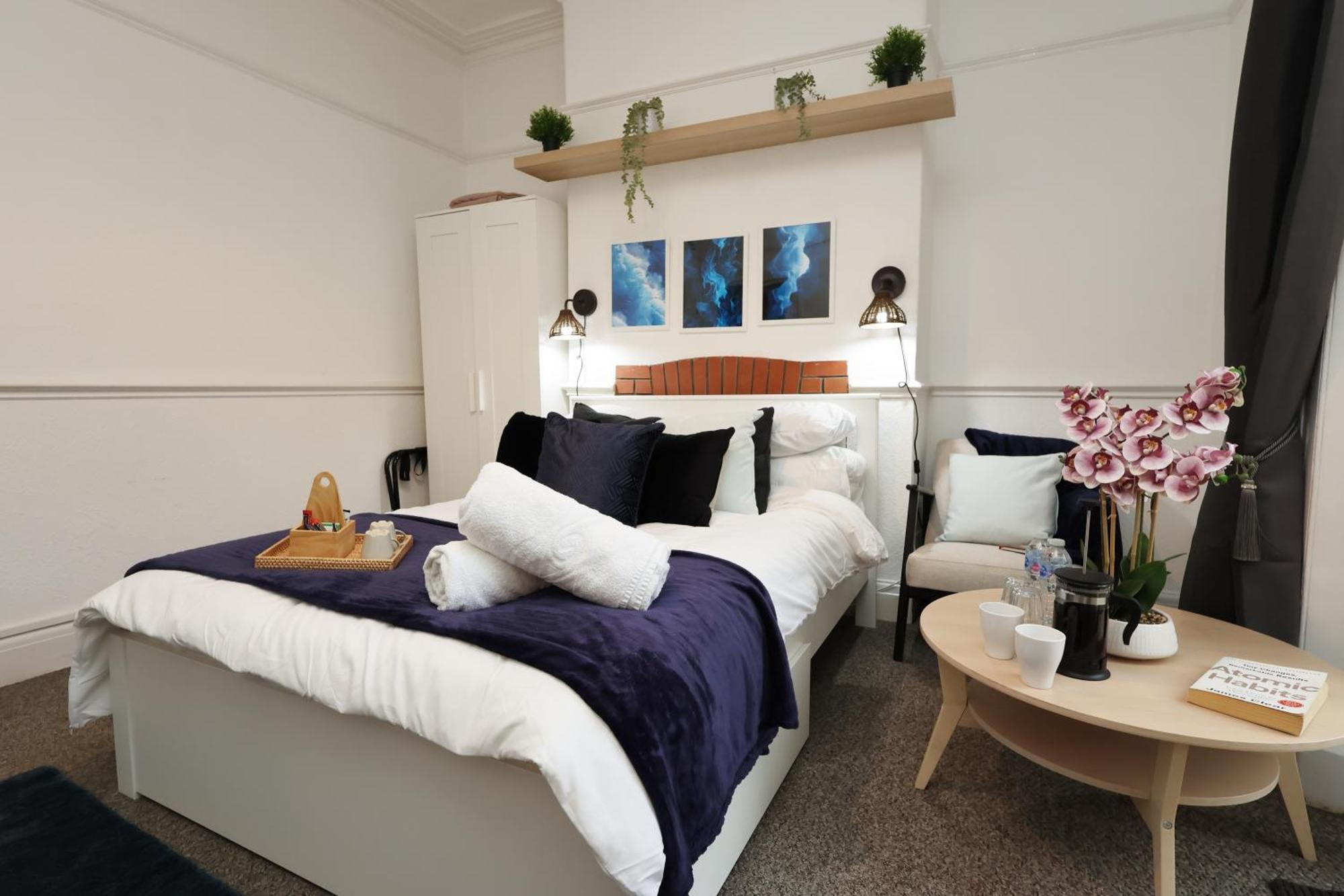 Cardiff City Guesthouse, Central Rooms, Fast Wi-Fi, On-Street Parking Buitenkant foto