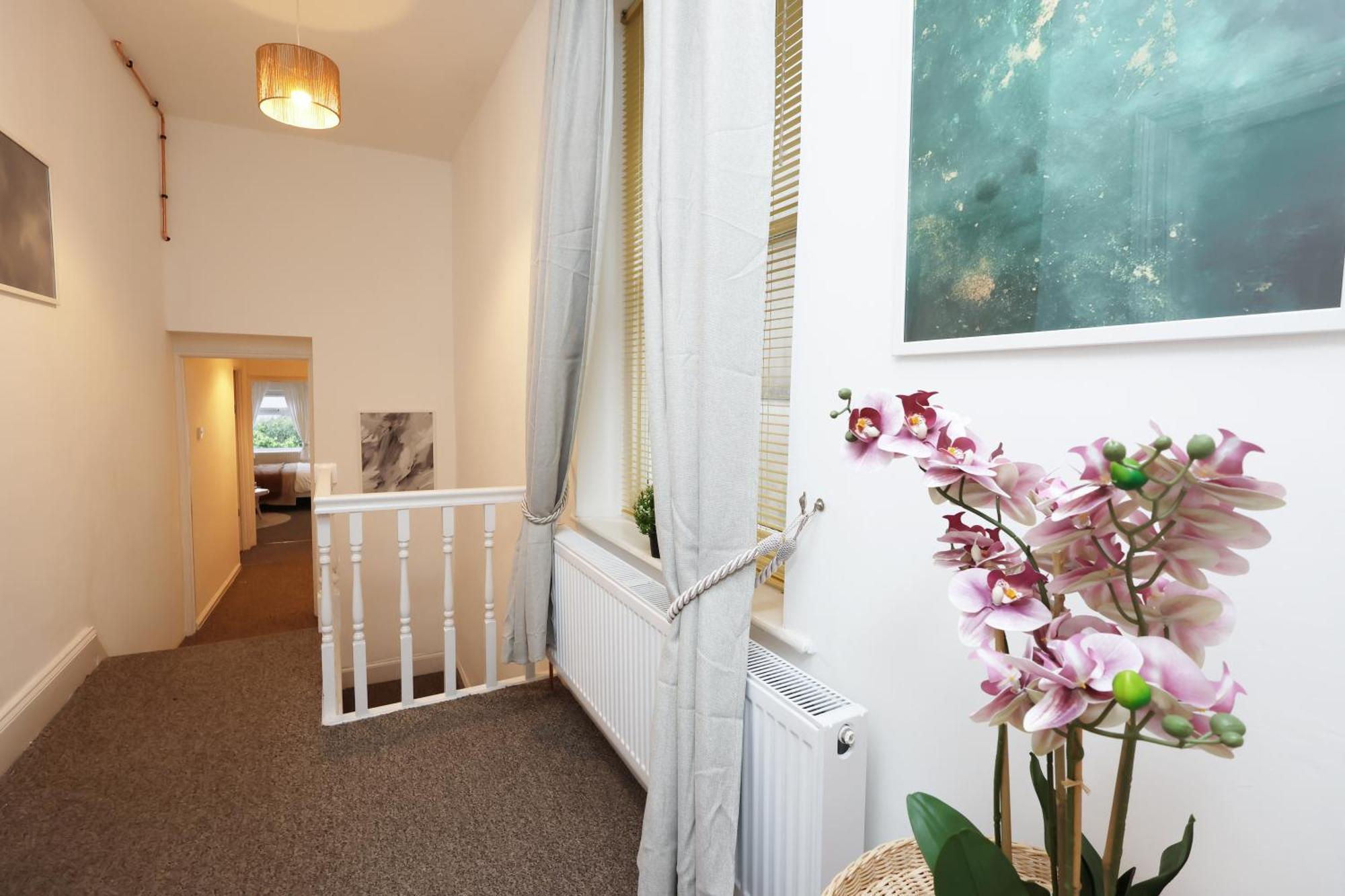 Cardiff City Guesthouse, Central Rooms, Fast Wi-Fi, On-Street Parking Buitenkant foto