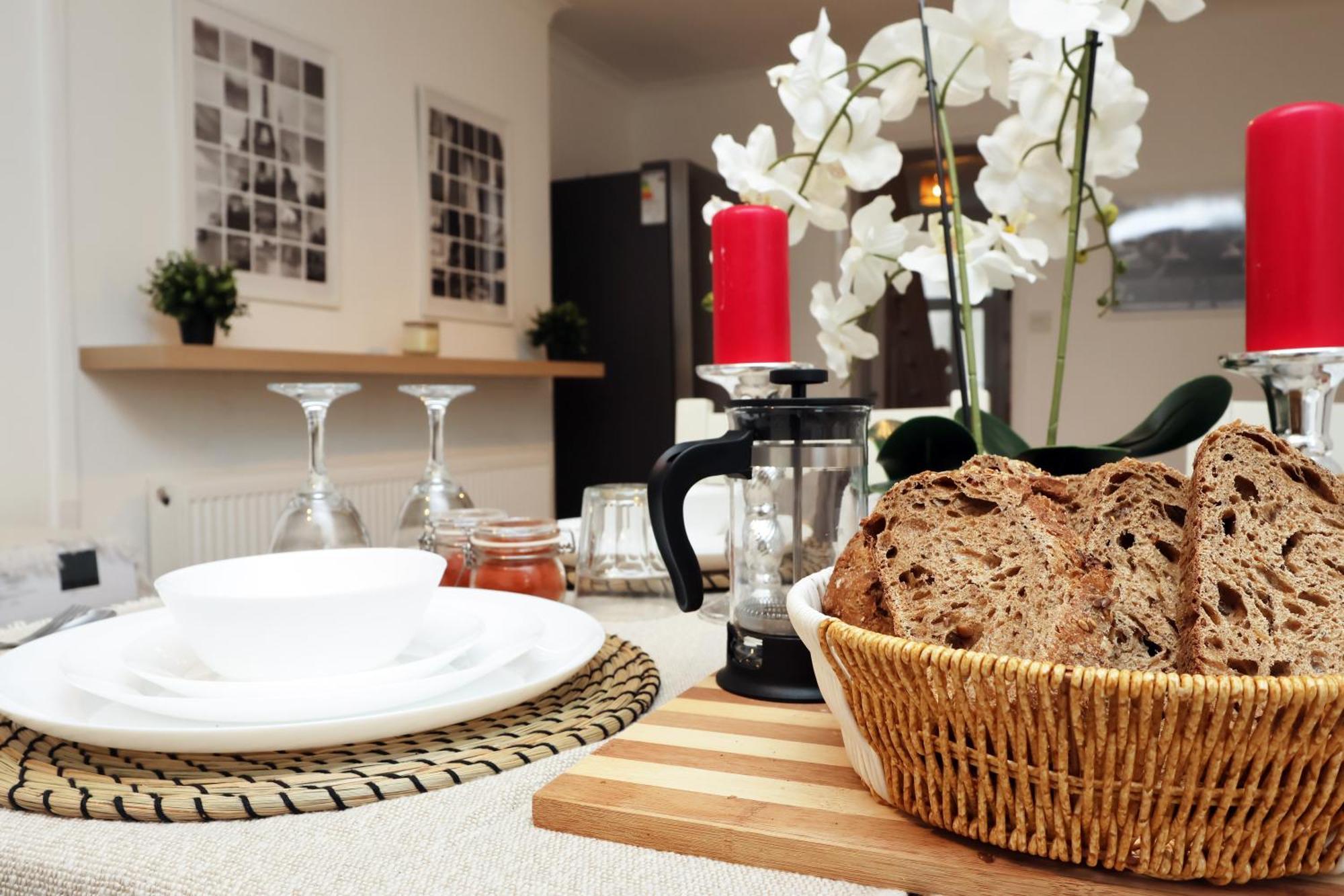 Cardiff City Guesthouse, Central Rooms, Fast Wi-Fi, On-Street Parking Buitenkant foto