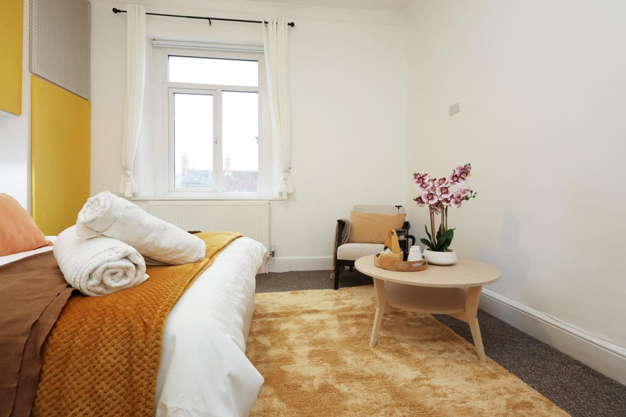 Cardiff City Guesthouse, Central Rooms, Fast Wi-Fi, On-Street Parking Buitenkant foto