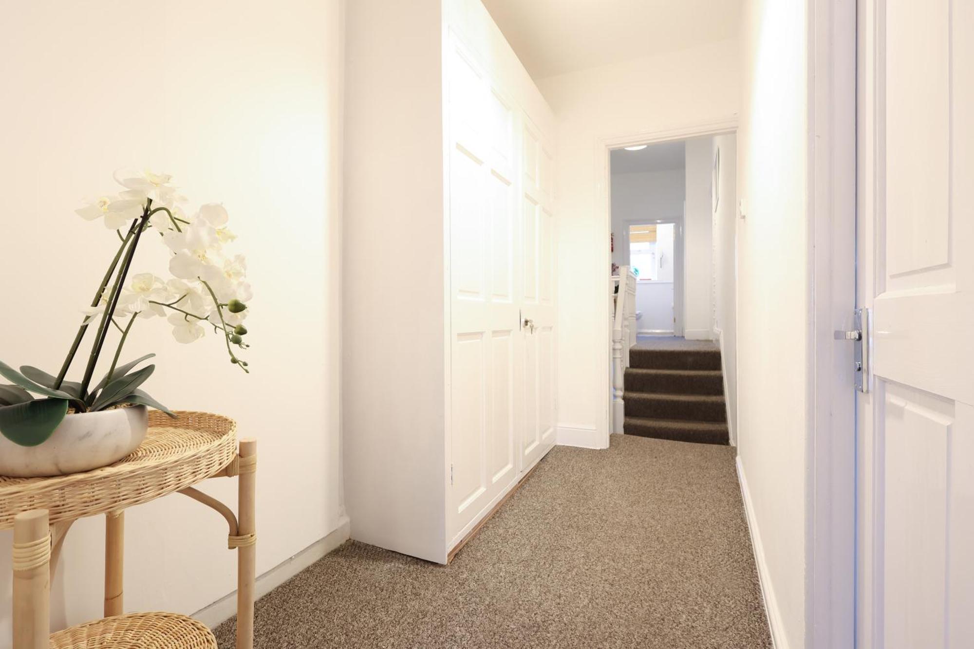Cardiff City Guesthouse, Central Rooms, Fast Wi-Fi, On-Street Parking Buitenkant foto